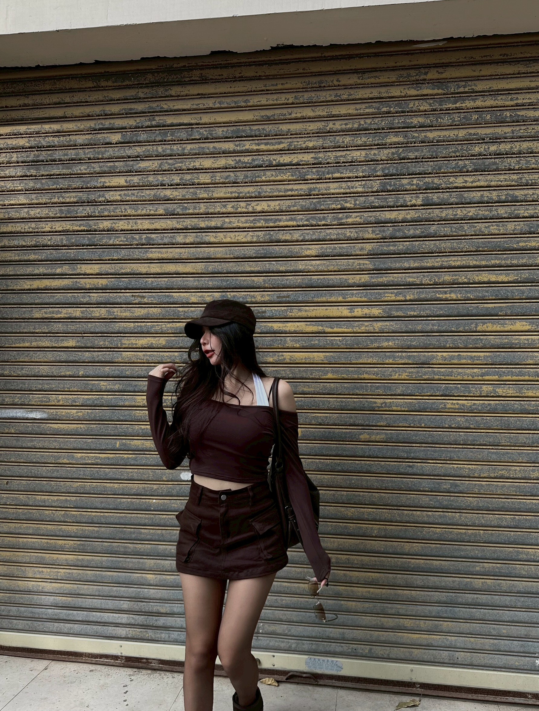 【 𝐂𝐇𝐔-𝐌𝐀𝐃𝐄 】真兩件式一字領磨毛上衣+繞頸Bratop(售完不補)