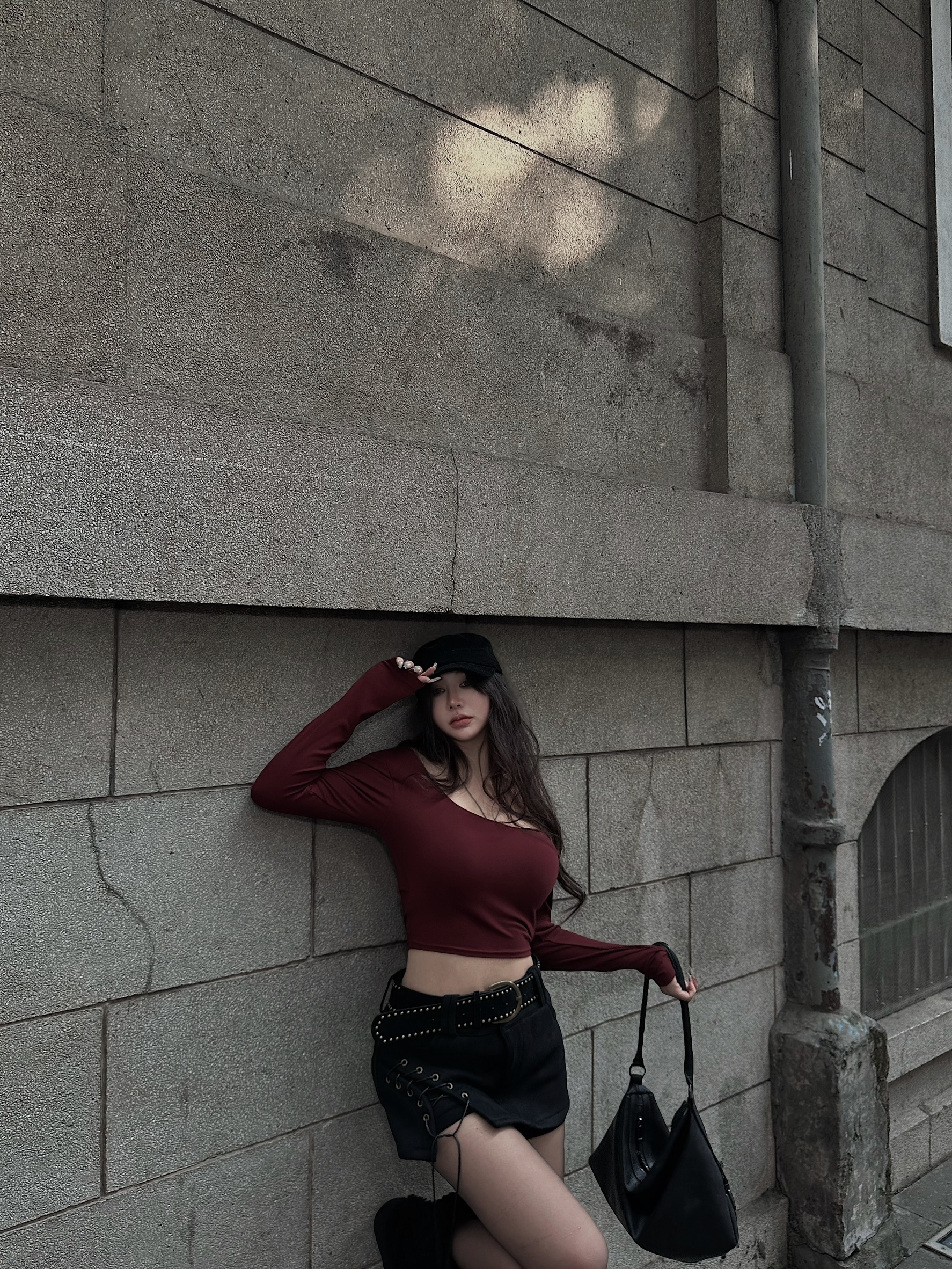 【 𝐂𝐇𝐔-𝐌𝐀𝐃𝐄 】斜肩美背長袖Bra T(售完不補)