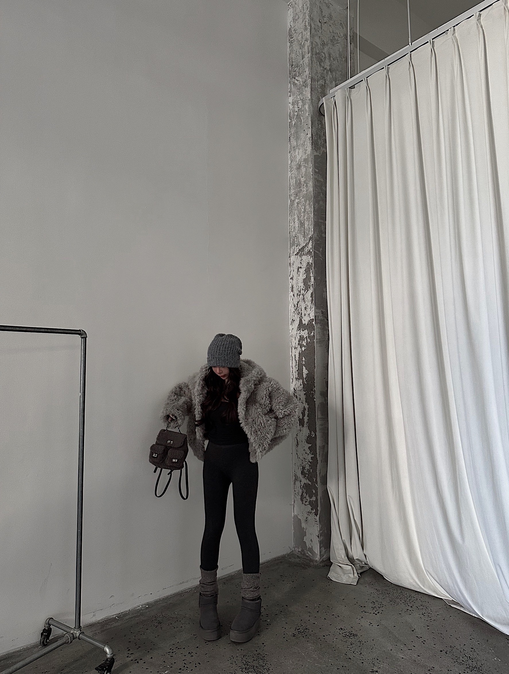 超收肉版本！顯腰身/實用派，細坑條美型打底瘦瘦褲