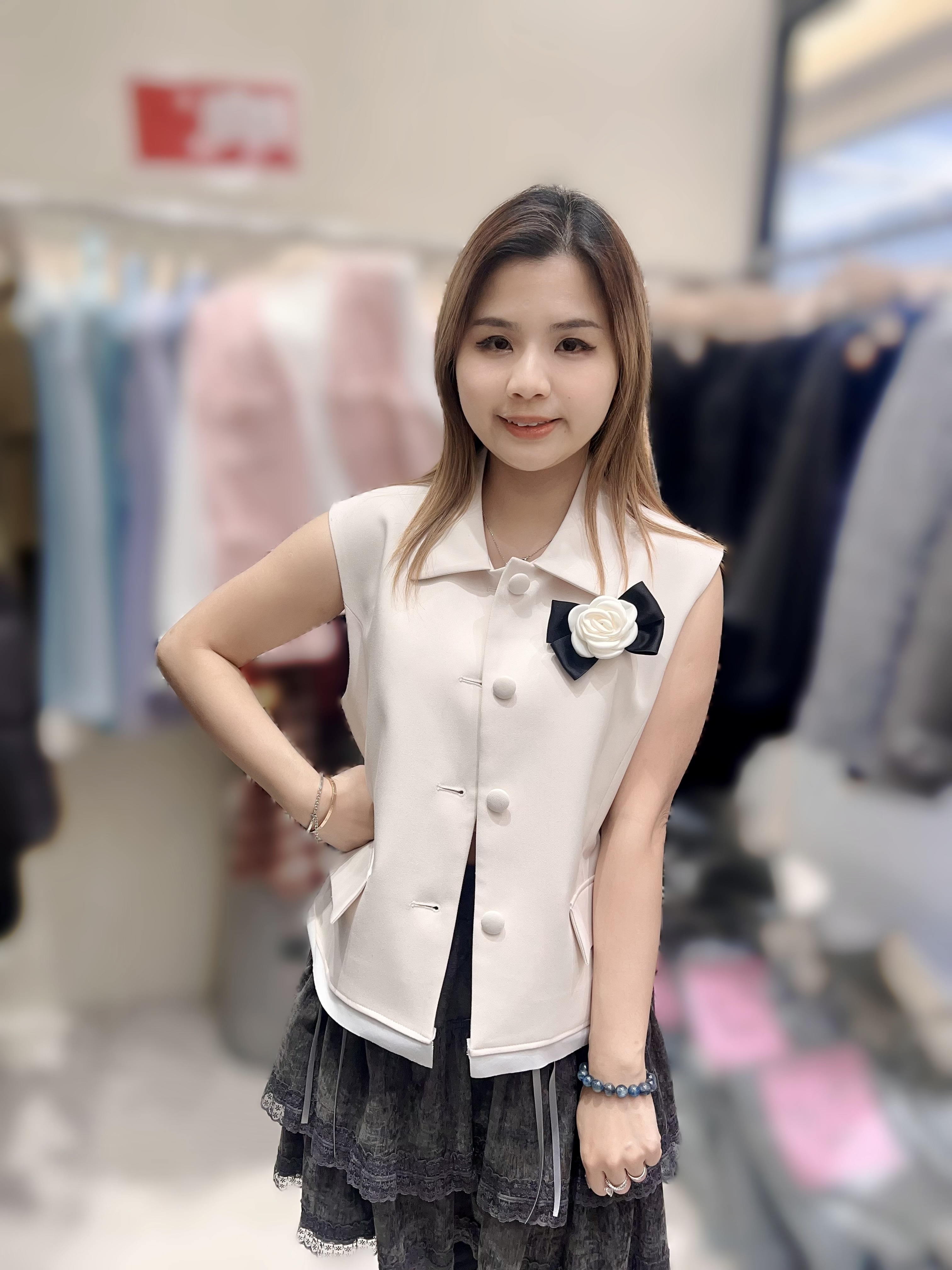 ME05  白  胸38   長 20.5  $599 (一口價)