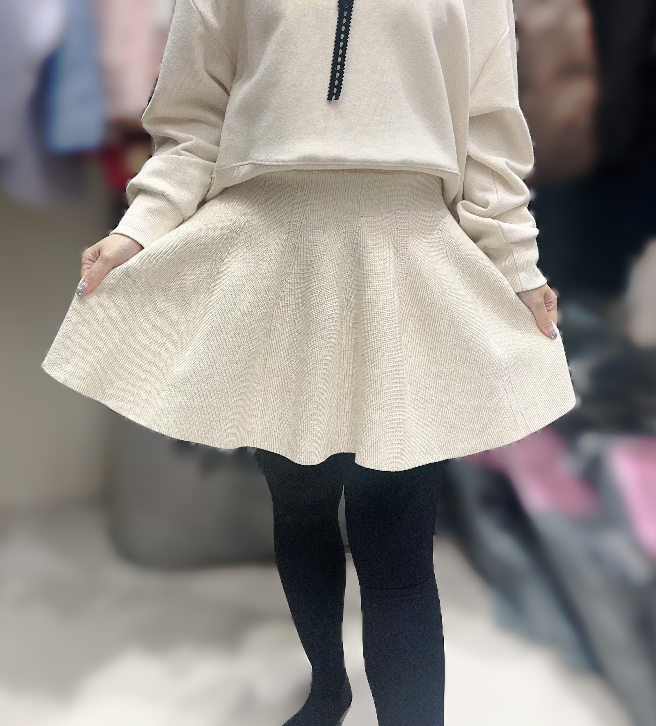 ME10  裙  腰26 -36    HIP 56   長16.5    $399 (一口價)