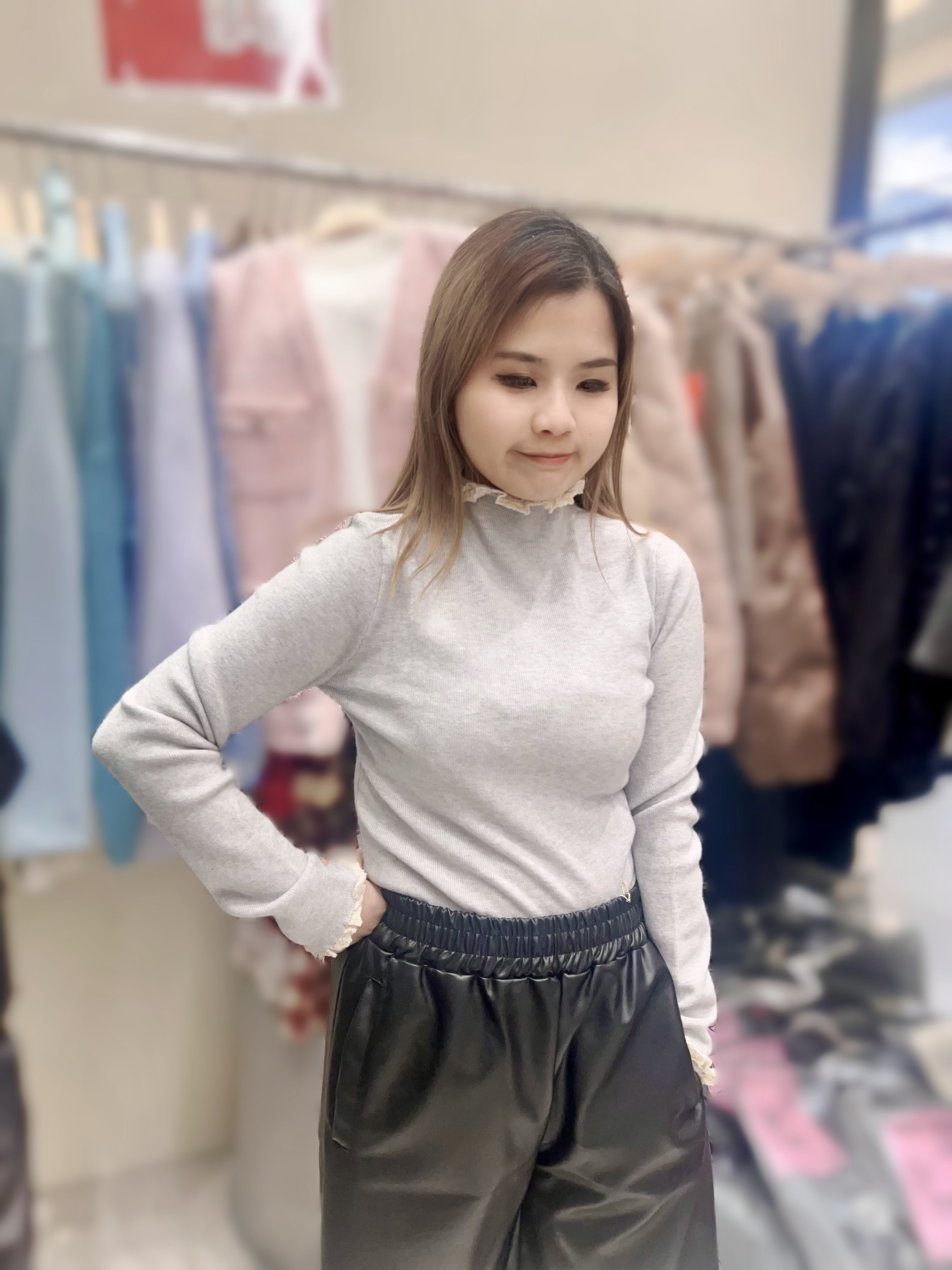 ME14  高領條紋 胸 34 -48 長21 .5   $399 (一口價)