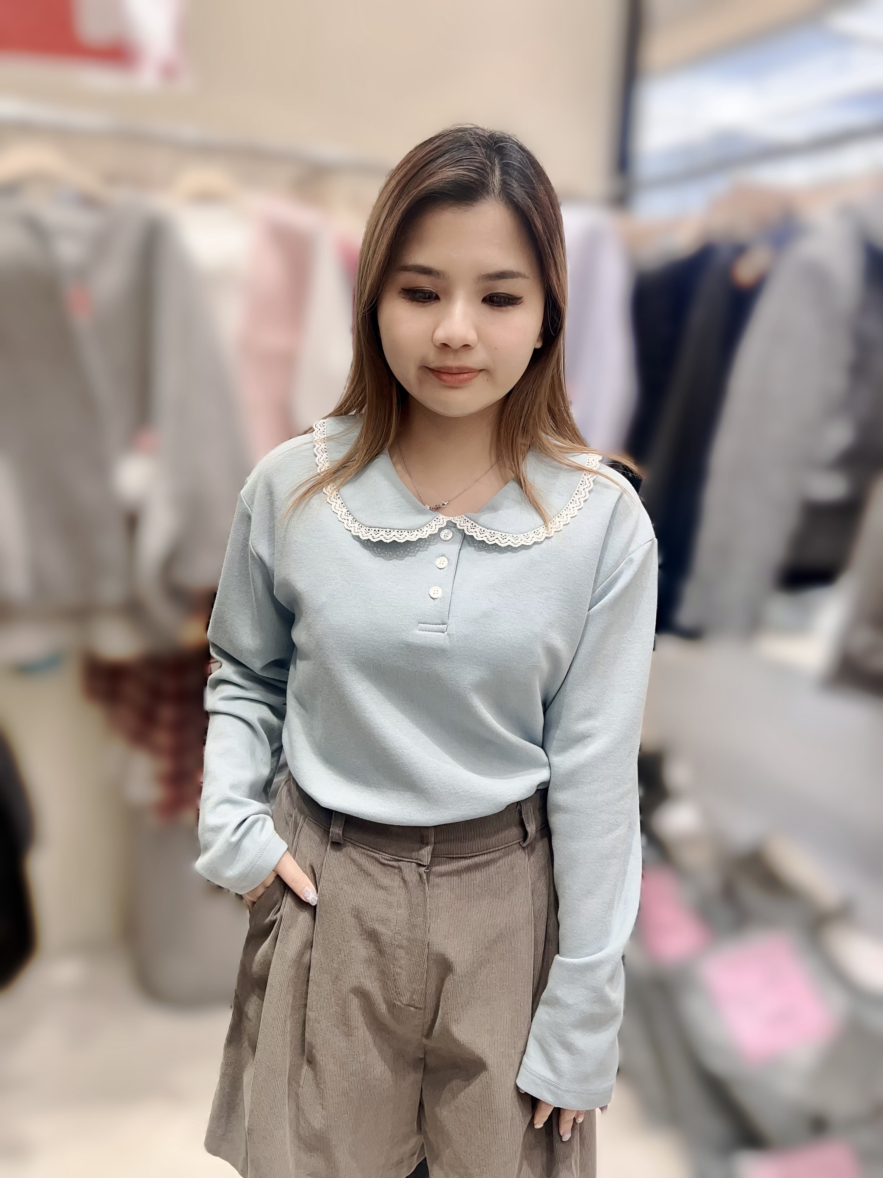 ME22  只有藍    胸42 -50    長20 .5   $399 (一口價)