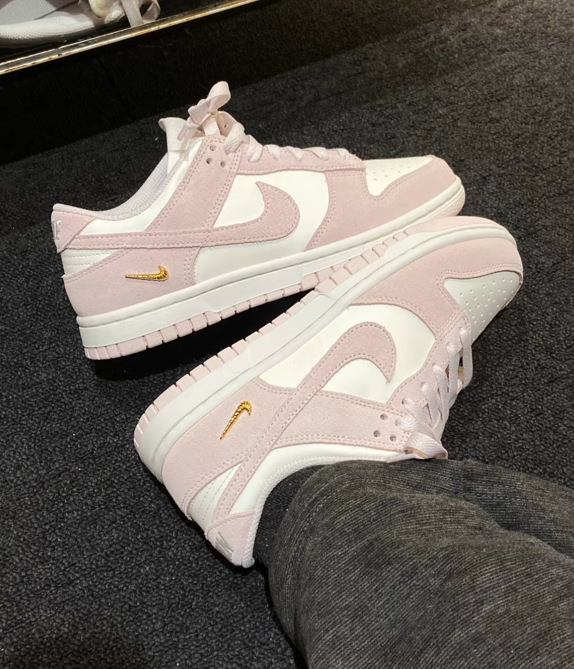 Nike Dunk Low 奶白櫻花粉 金勾 白粉色 淺粉色 麂皮 IO4244-100/預購