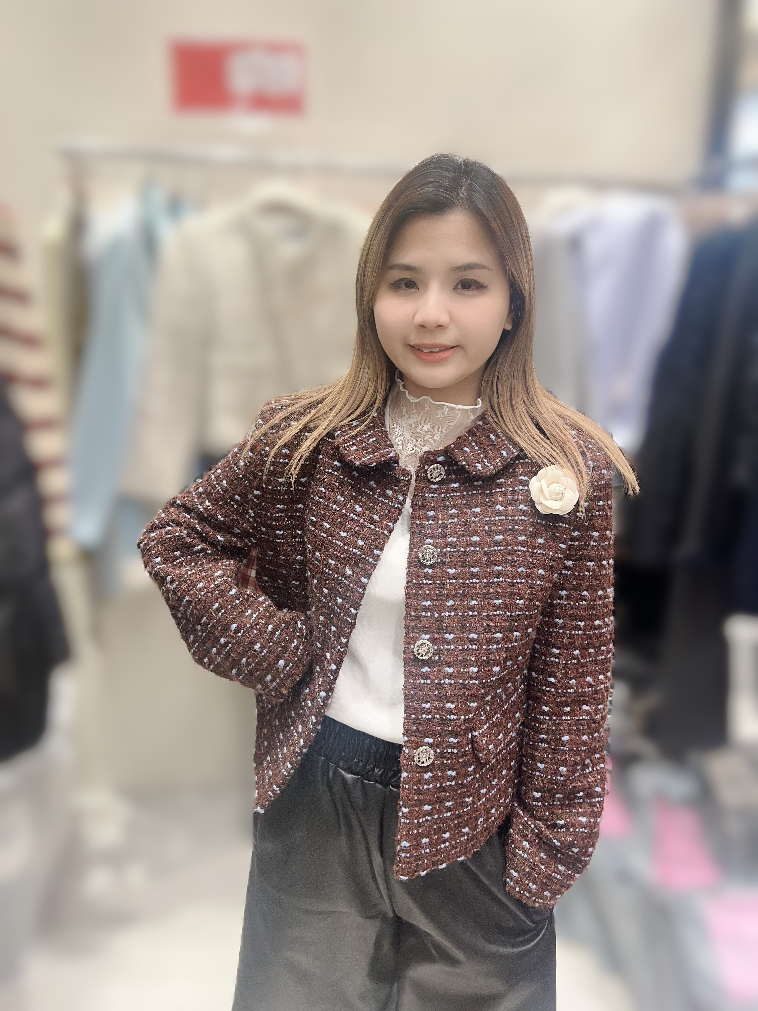 ME29   貴氣小香褸 胸40    長20 .5    $899 (一口價)