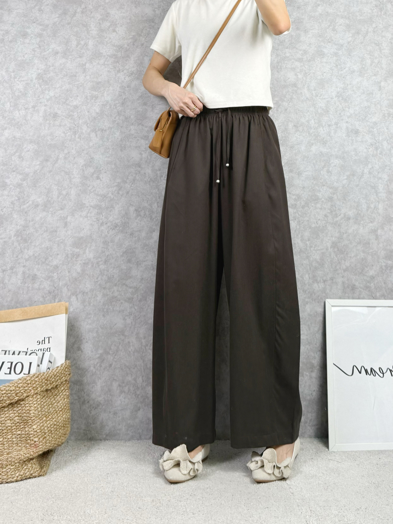 不太正式、卻很有質感的彎刀寬褲