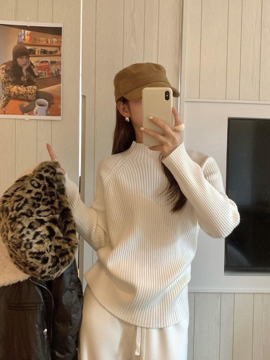 557 厚磅坑條立領打底衣