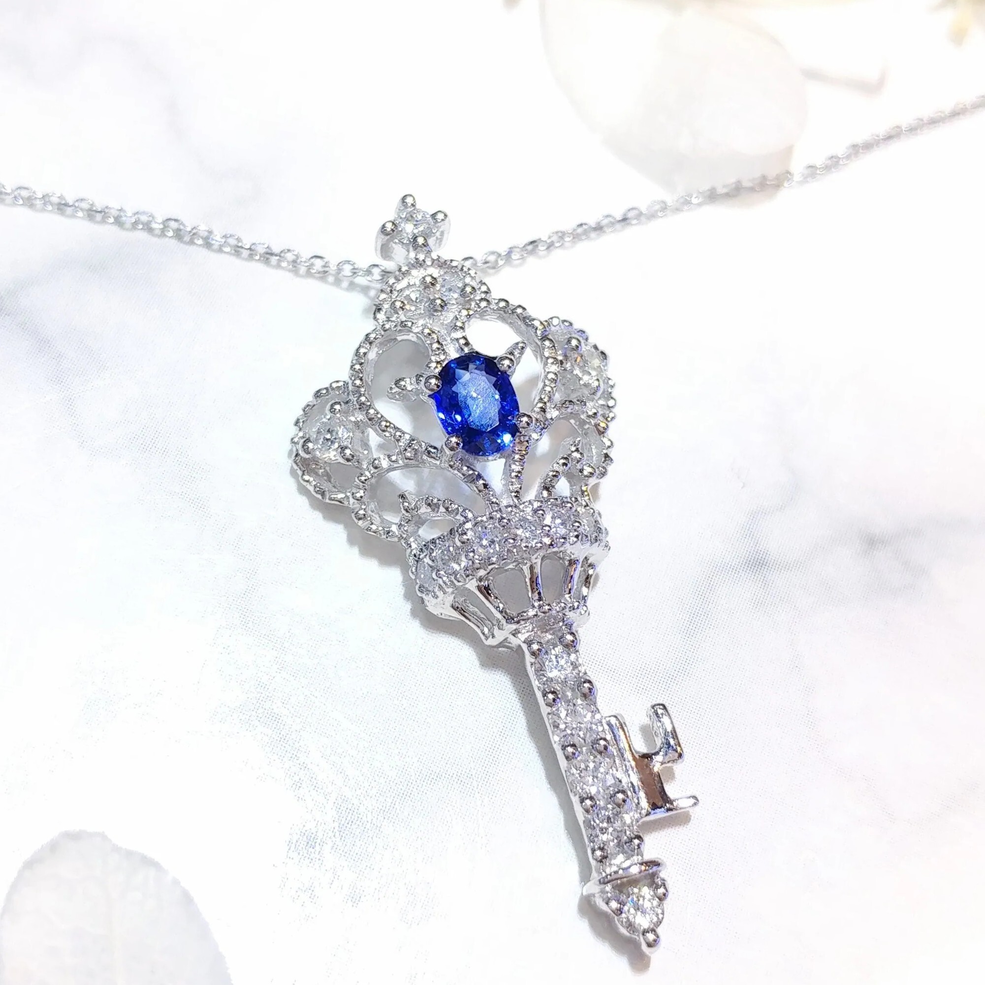 全新18K白金【單粒21份藍寶石】配25份鑽石吊墜