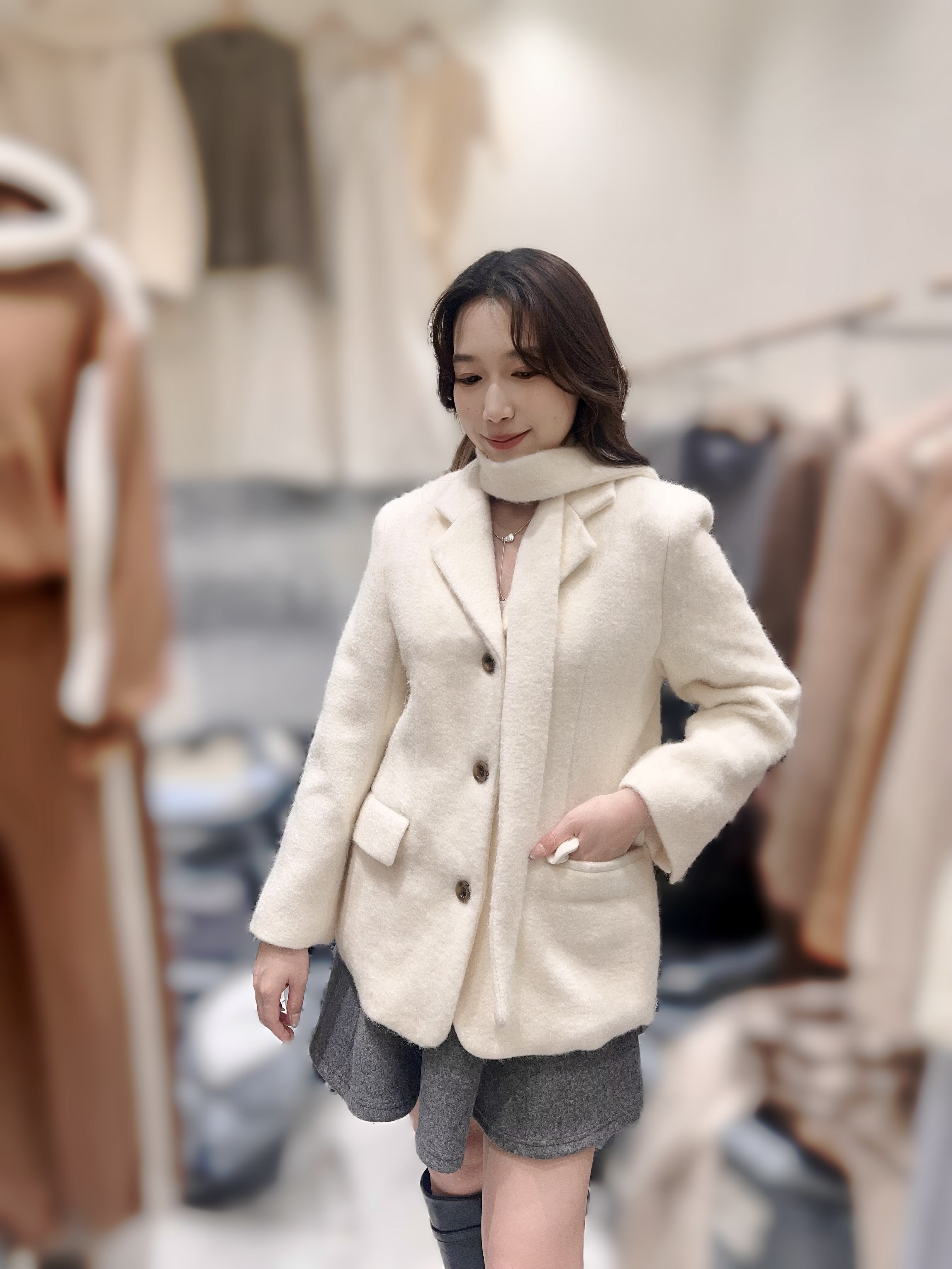 MK17 WOOL 50% 胸 41長 27.5 $999 (一口價)