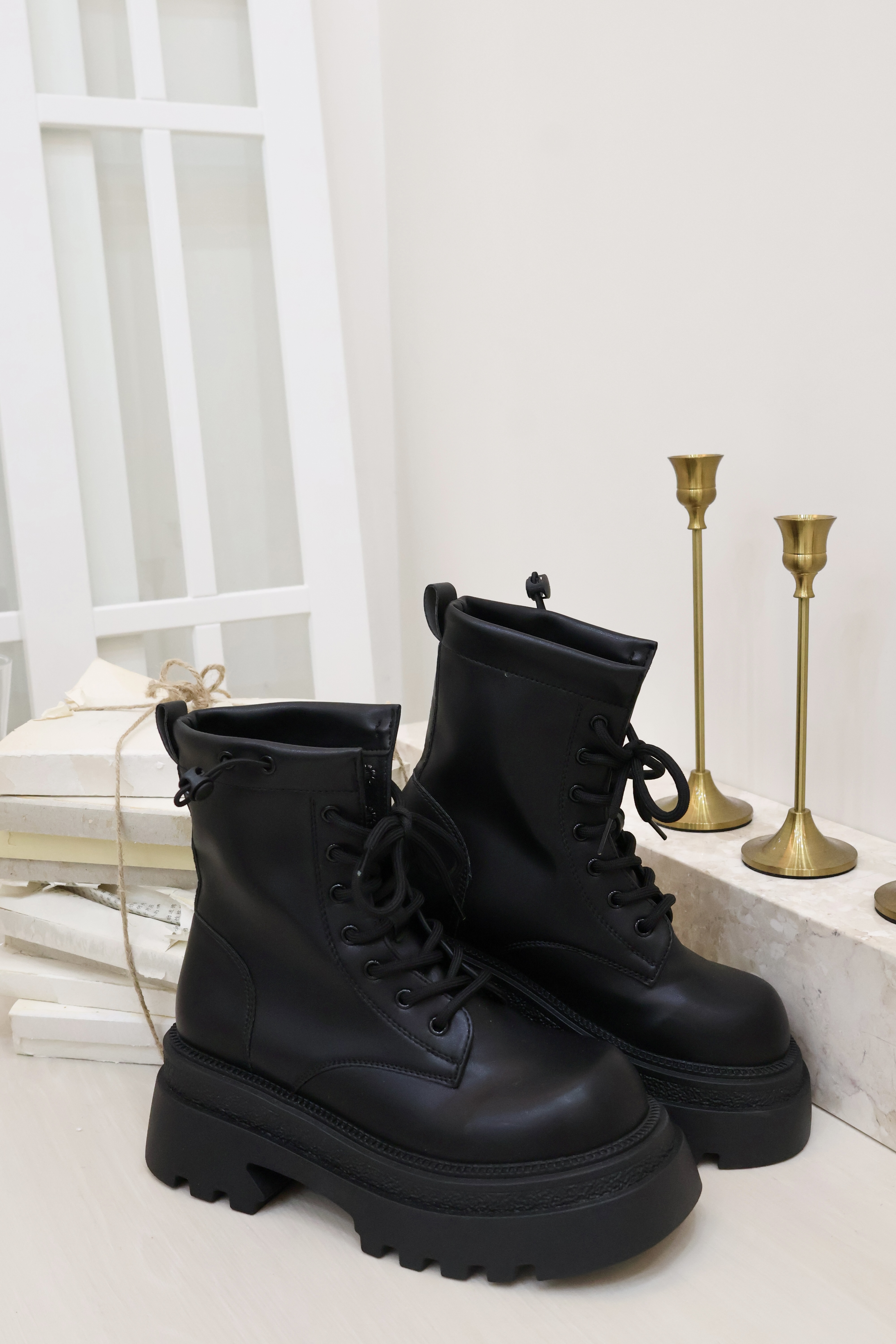 復古英倫厚底馬丁靴🤎