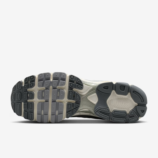 Nike 耐吉 Air Max Moto 2K IQ7592-077 男 運動休閒鞋 復古鞋 緩震 奶油底 銀灰