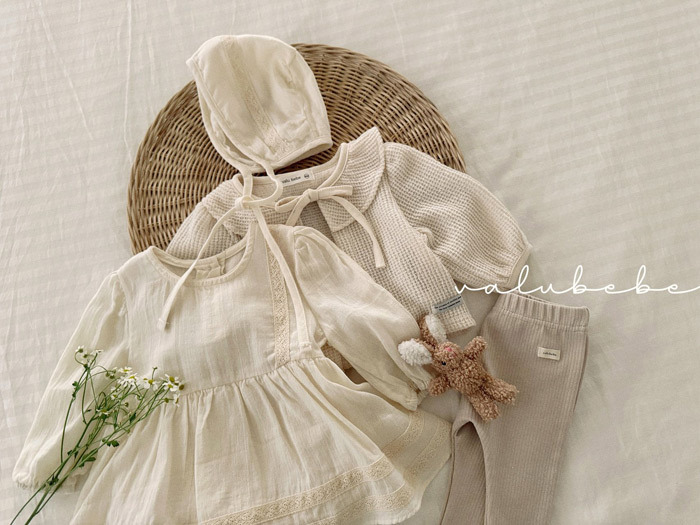 正韓春valu_bebe 兩色蕾絲拼接帽