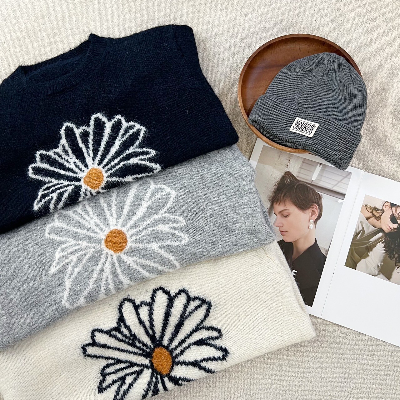 9063 簍空花朵針織毛衣