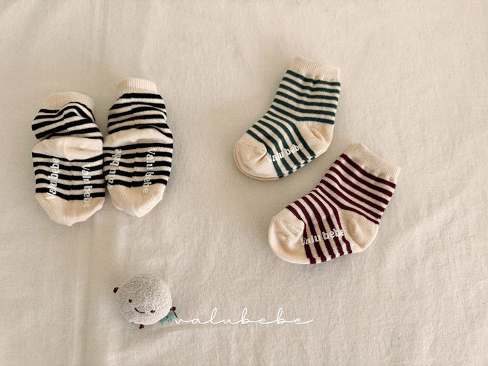 正韓春valu_bebe 嫩嬰3入一組無印線條襪