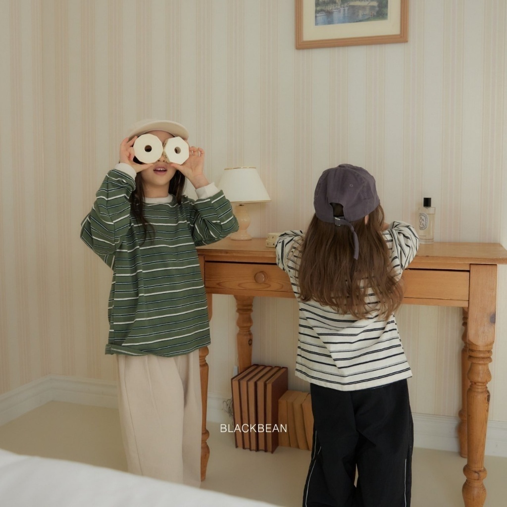 正韓春blackbean 嫩嬰/小童兩色條紋拼接大學上衣