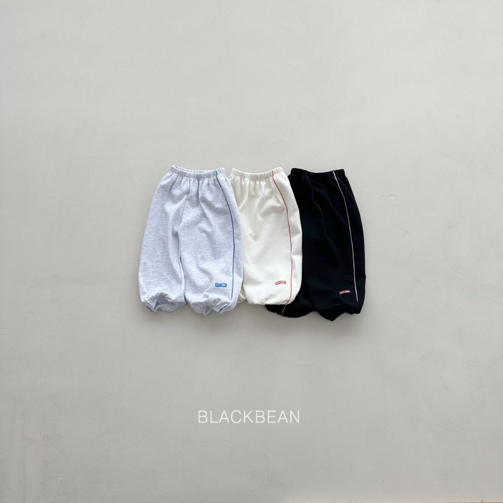 正韓春blackbean 小童三色線條運動褲