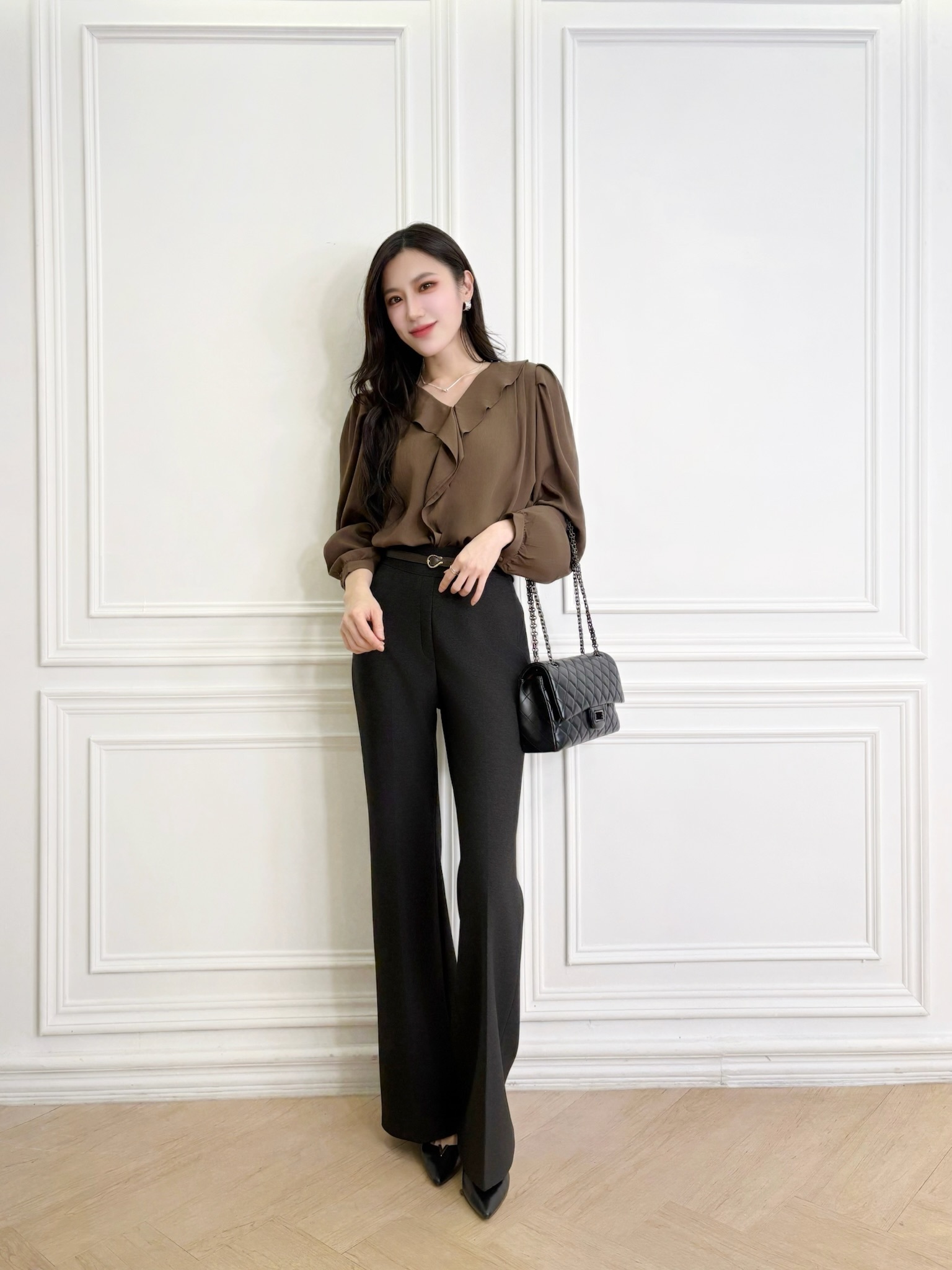 荷葉翻領長袖上衣