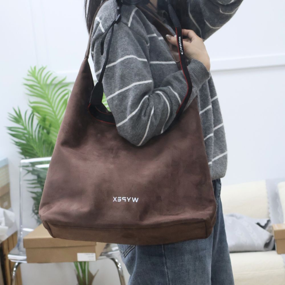 品牌大容量麂皮托特包