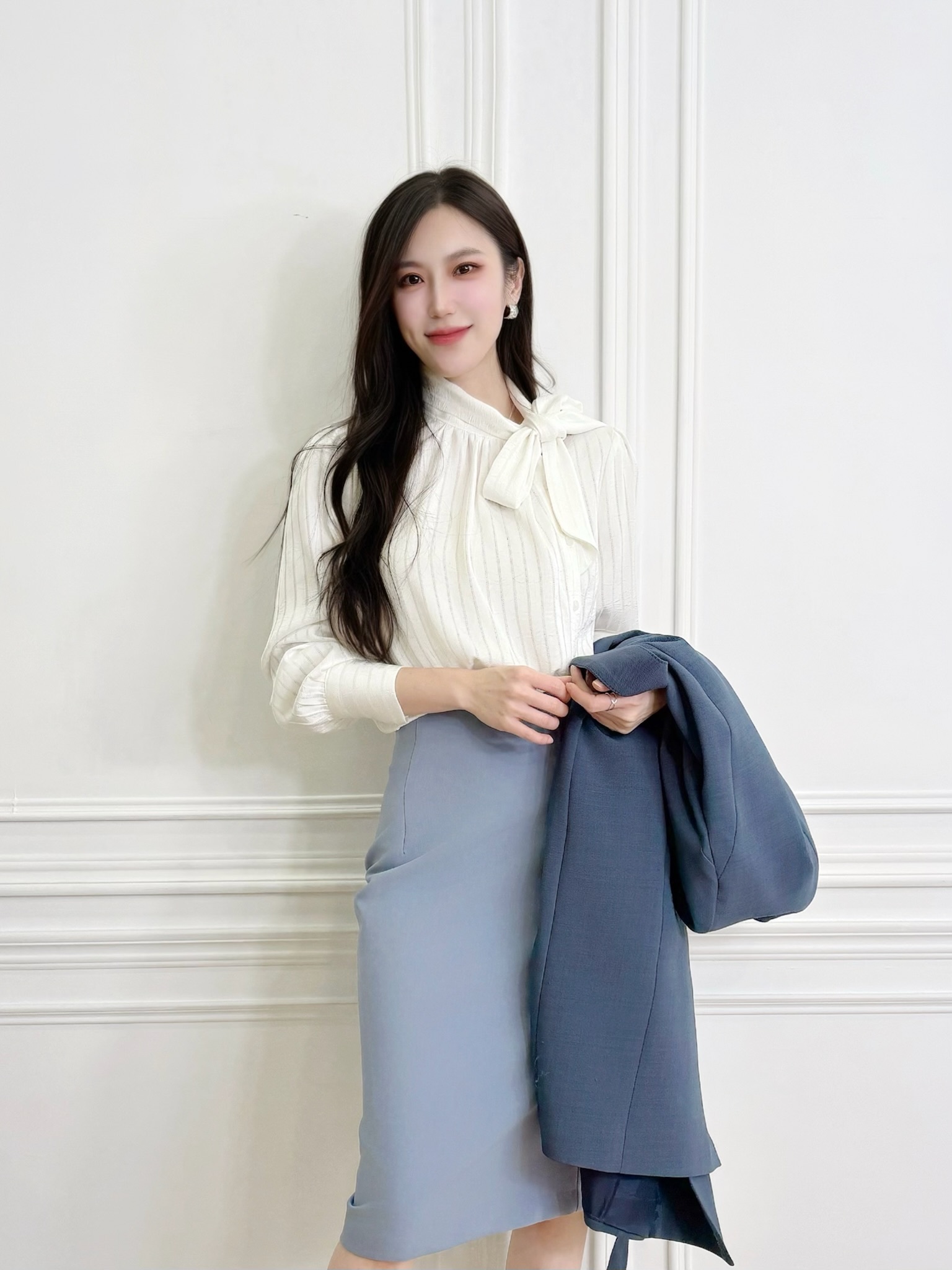 側釦綁帶領巾條紋上衣