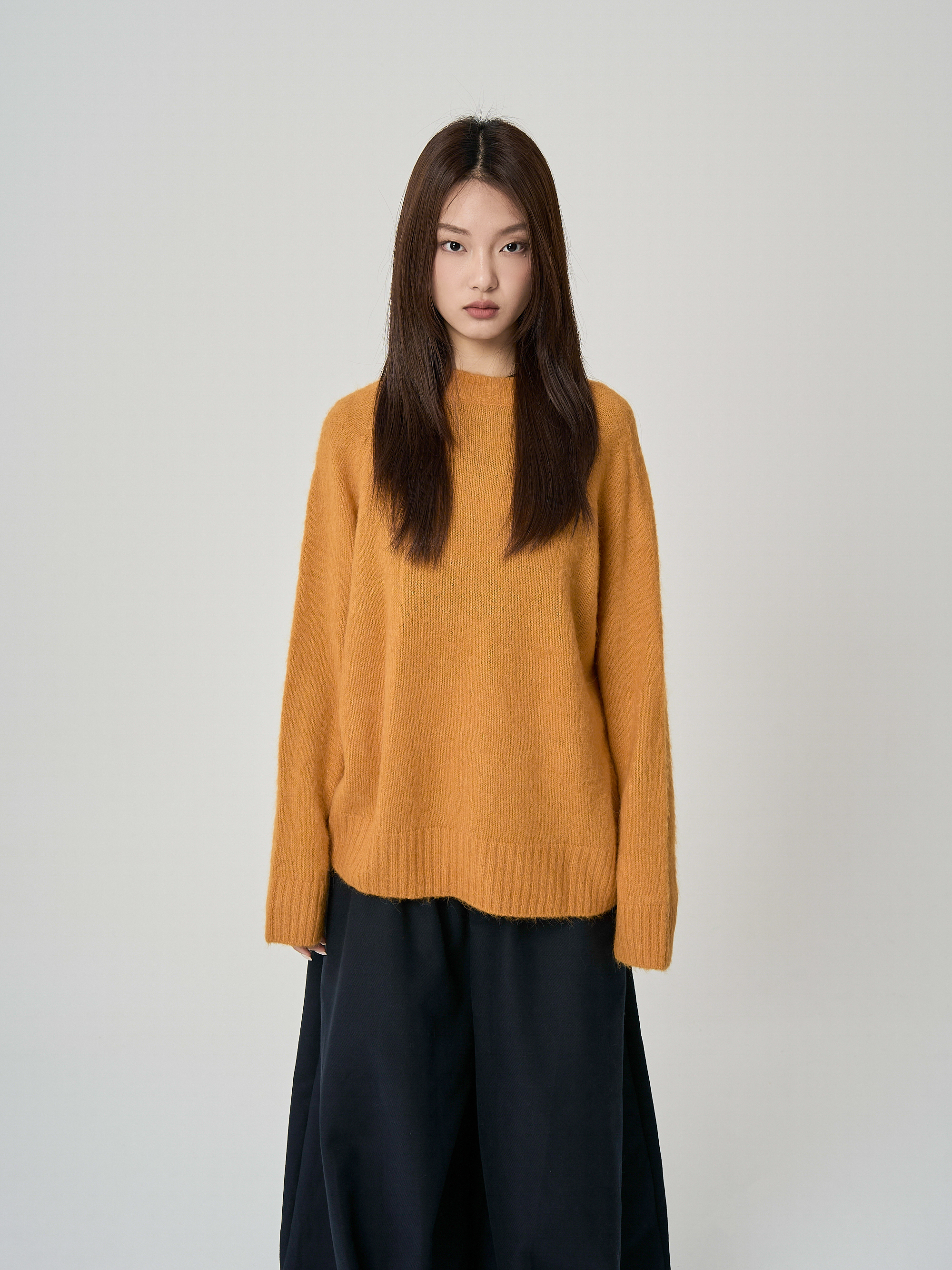 高飽和羊駝毛圓領針織-橘