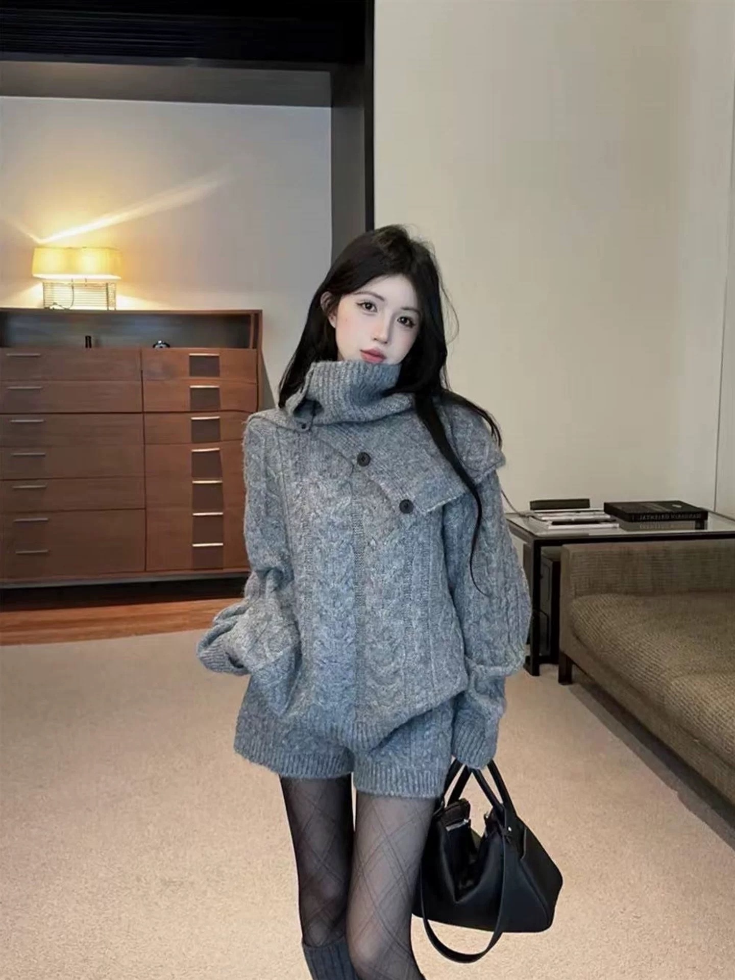 905 麻花套裝(毛衣+短褲+圍脖三件式)