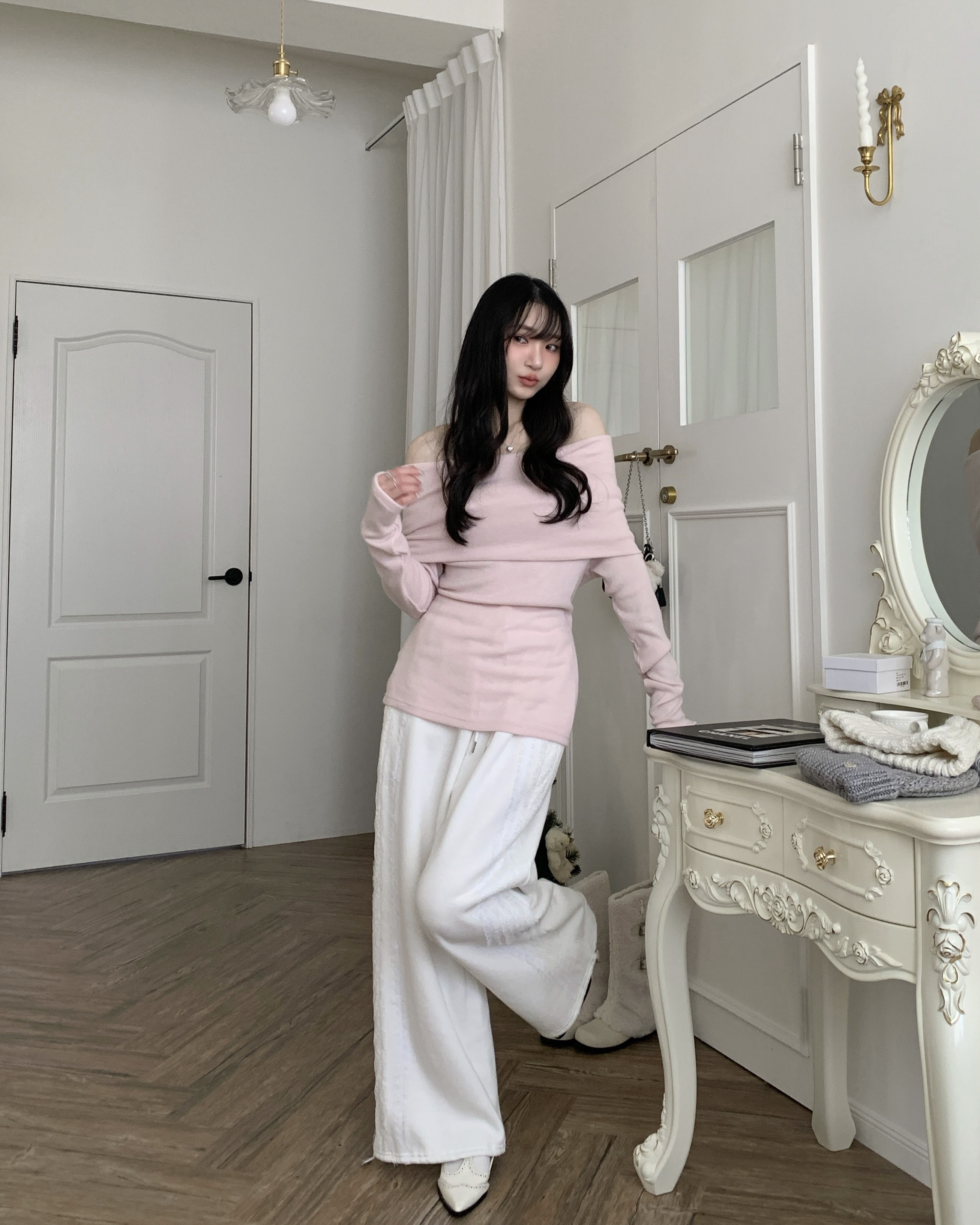 E05 "現貨"卡琳娜盛宴慵懶露肩針織棉上衣