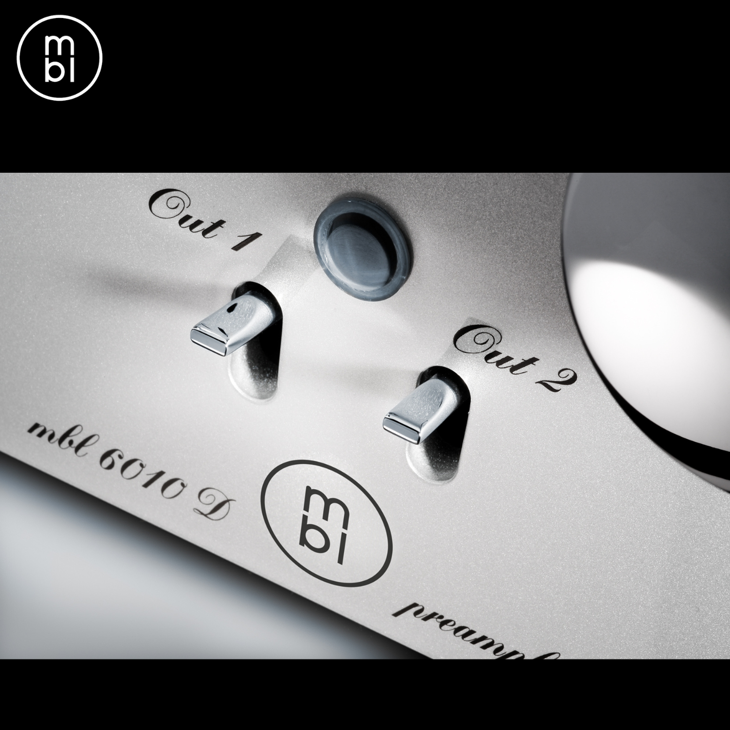 MBL Reference 6010 D Preamplifier Control Closeup Angle 2