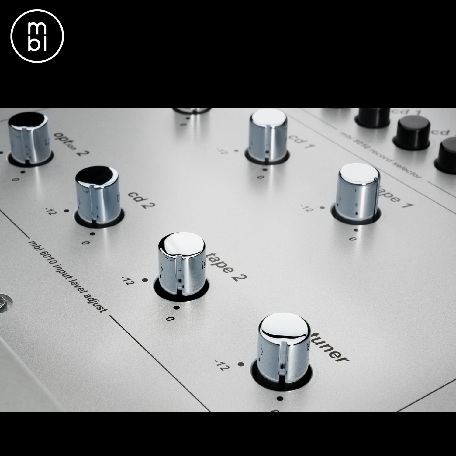 MBL Reference 6010 D Preamplifier Control Closeup Angle 5