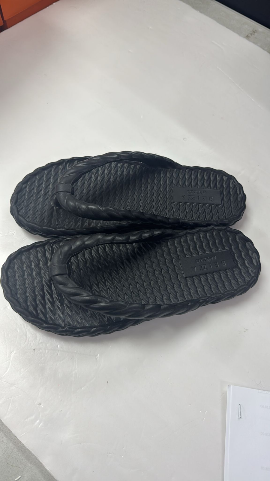 4G071 Brizza Arezzo 黑色人字拖 size：37