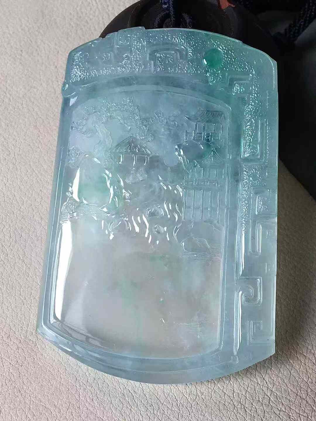 195552 翡翠冰種山水牌吊墜