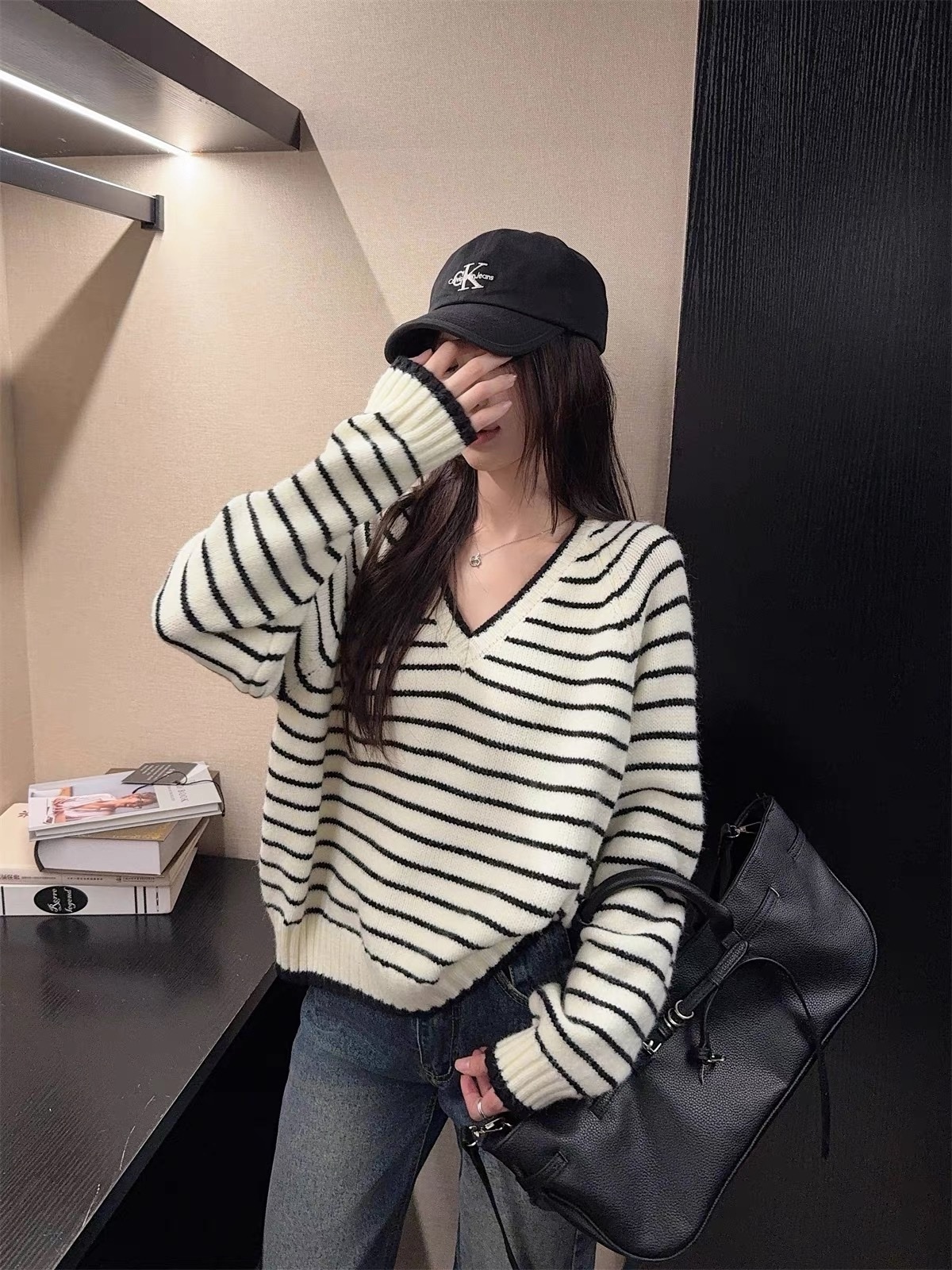 022 V領條紋針織上衣