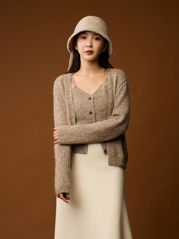 V領混彩吊帶針織開衫外套兩件組（10%羊毛）