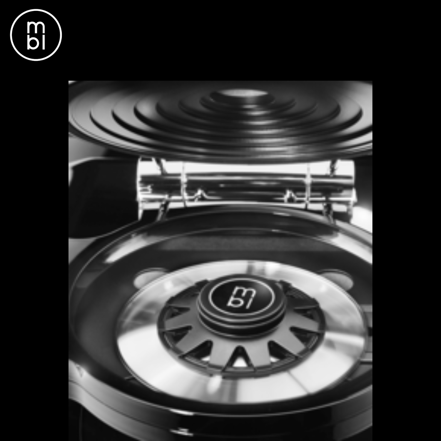 MBL Reference 1621 A CD Transport the drive stabilizer in black