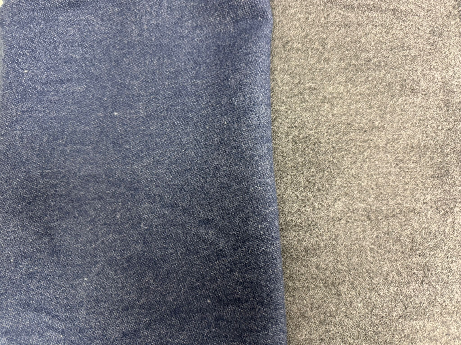 4G104 意大利製 100% wool 併色頸巾 184cm x 62cm