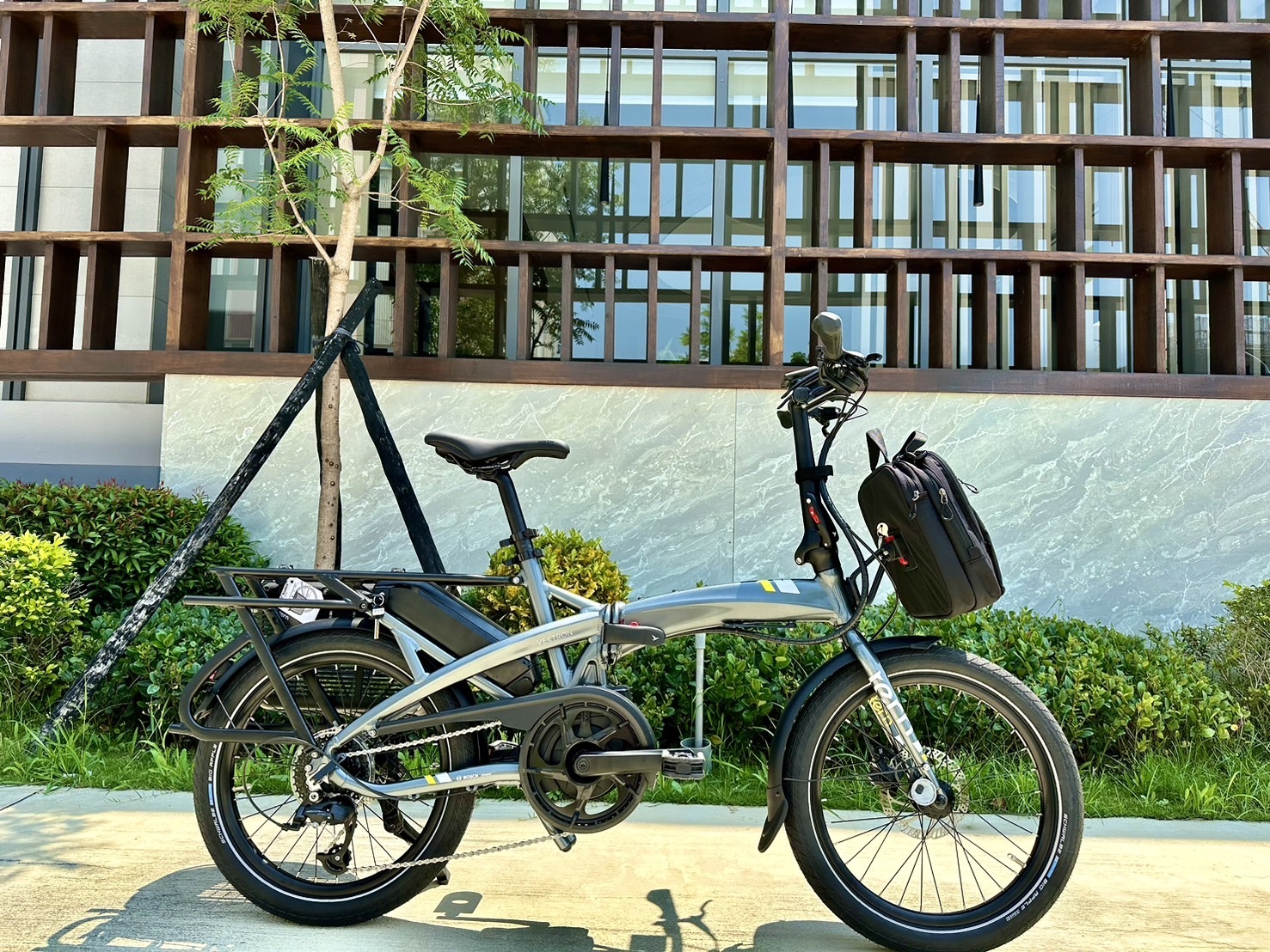 tern Vektron D8 電動輔助折疊車 電動小折