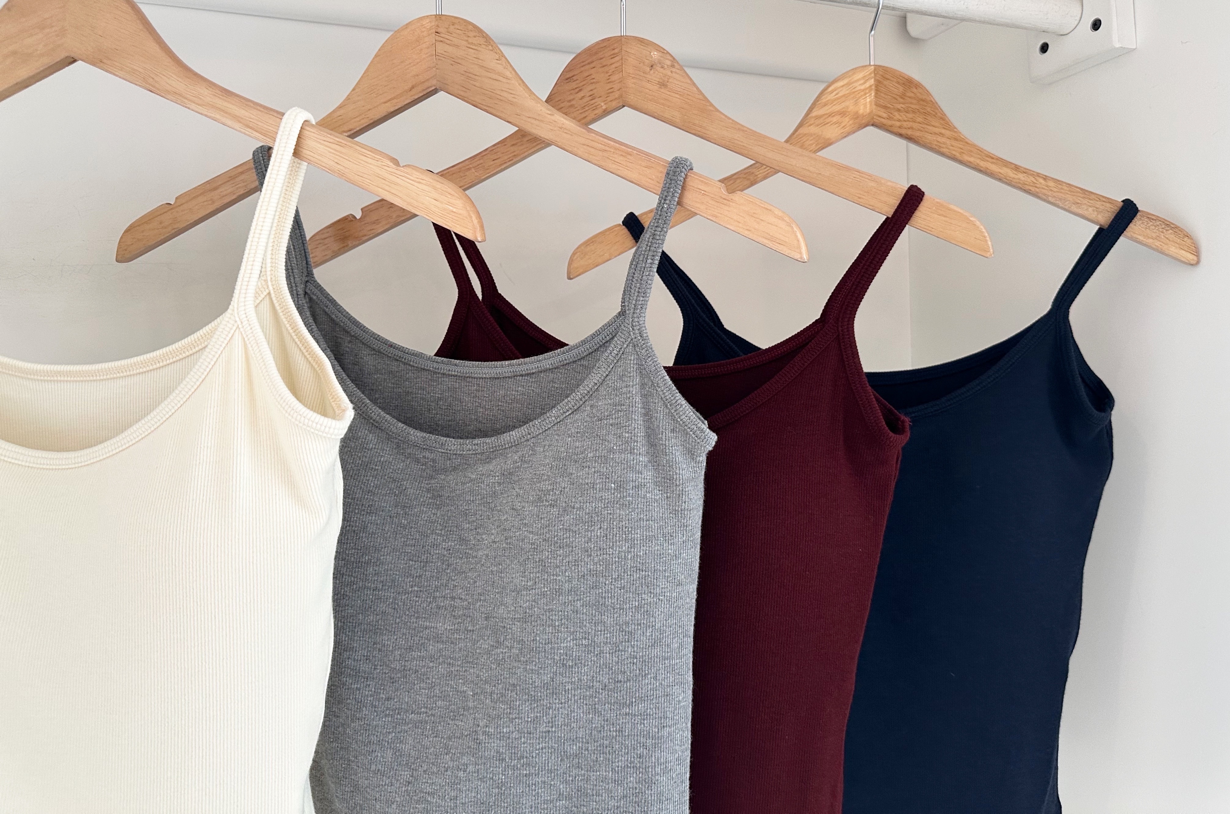 STRAP PADDED CAMISOLE