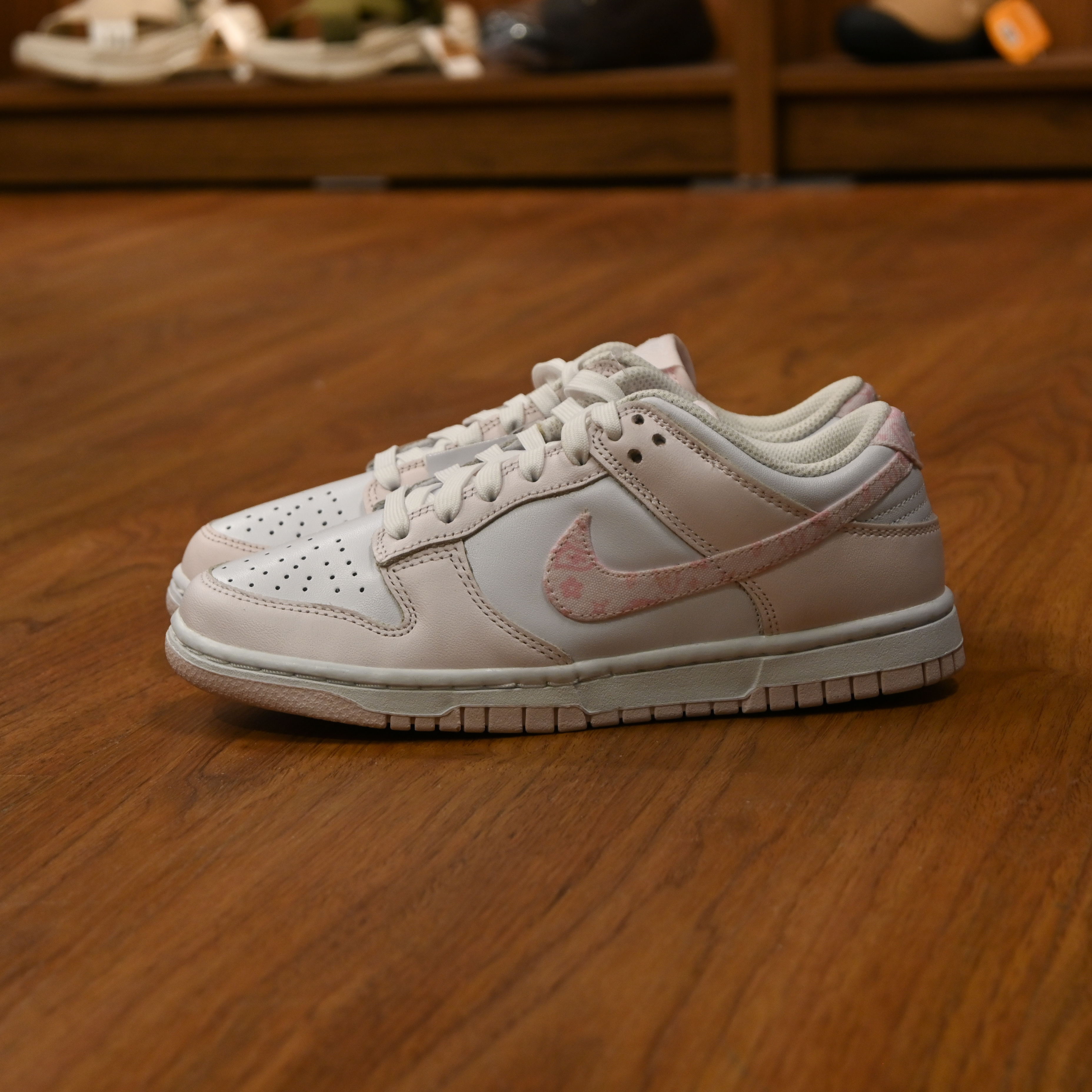 Nike Women Dunk Low Pink Paisley