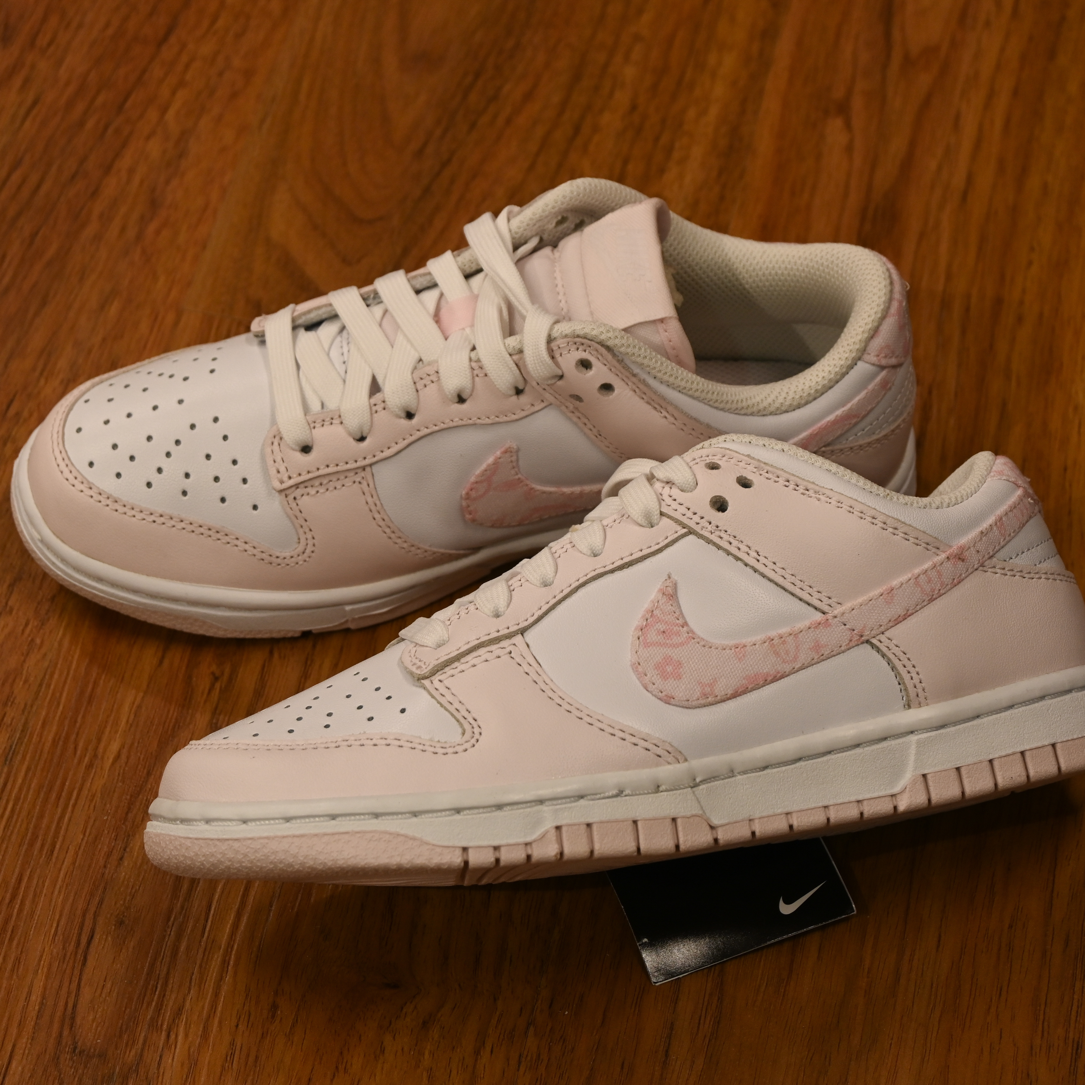 Nike Women Dunk Low Pink Paisley