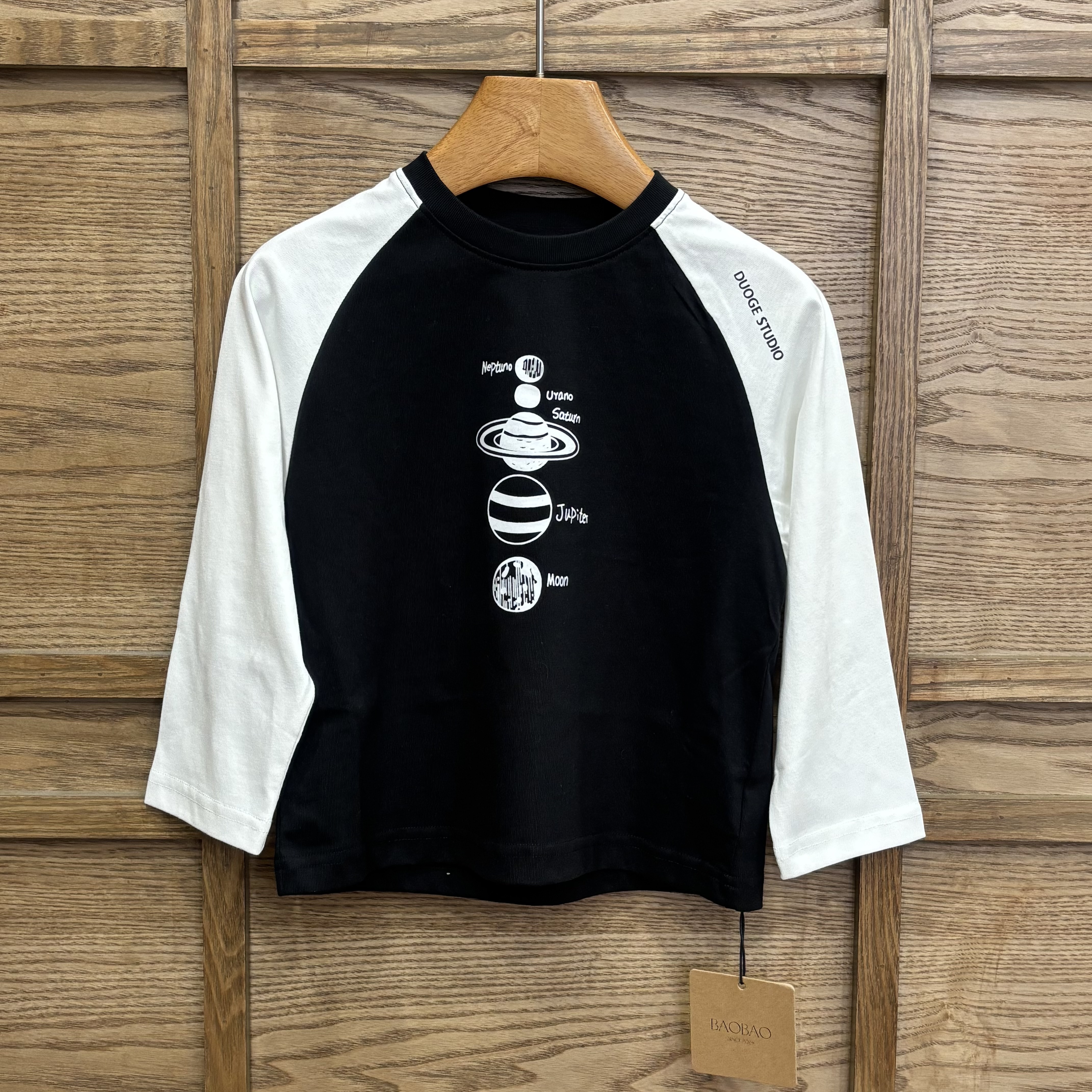 A04018星球拼色上衣