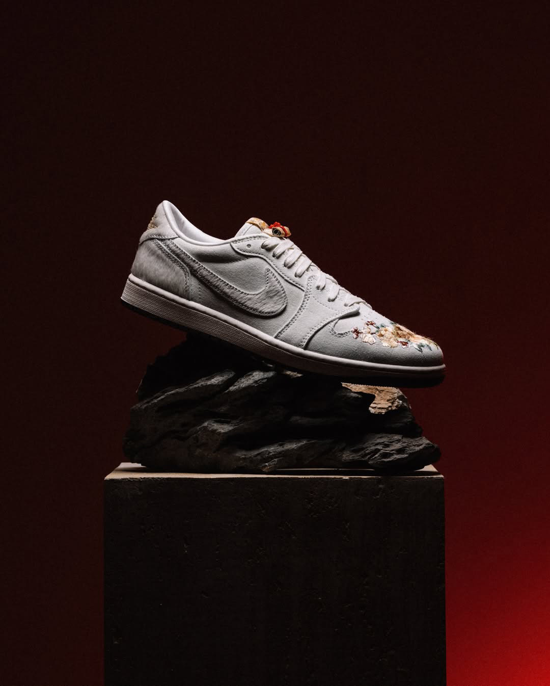 【Focus Store】預購 Nike Air Jordan 1 Low OG "Year of the Horse" 白灰 刺繡 馬年限定 IQ1108-011