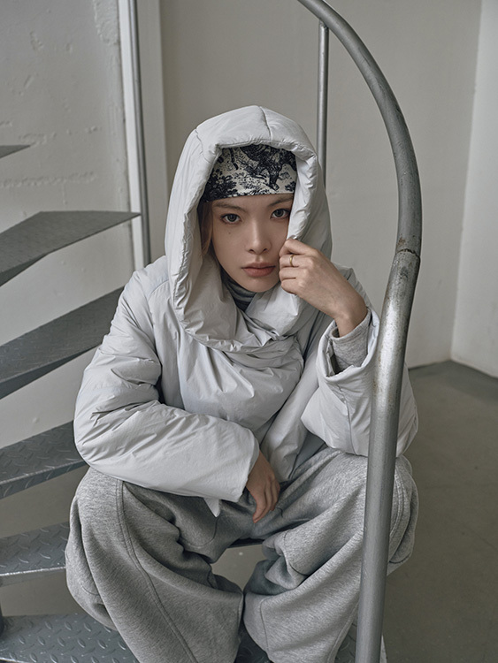 連帽羊毛霧線極輕外套-灰