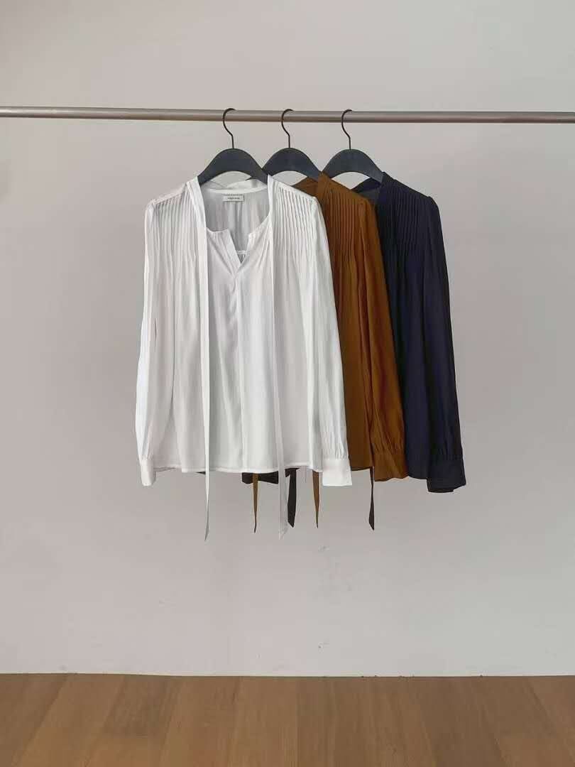 DR5406 優雅壓紋綁帶襯衫 *特價* (優惠碼同充值購物金不適用)