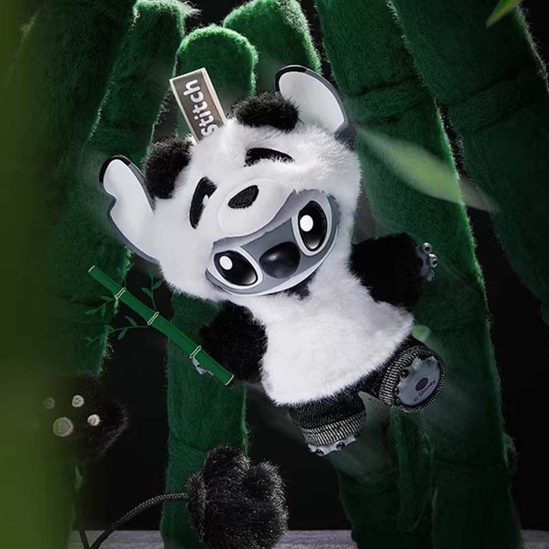 MINISO 迪士尼史迪奇GenZ街頭系列熊貓 毛絨公仔 掛飾 MC2504018 [台灣現貨]