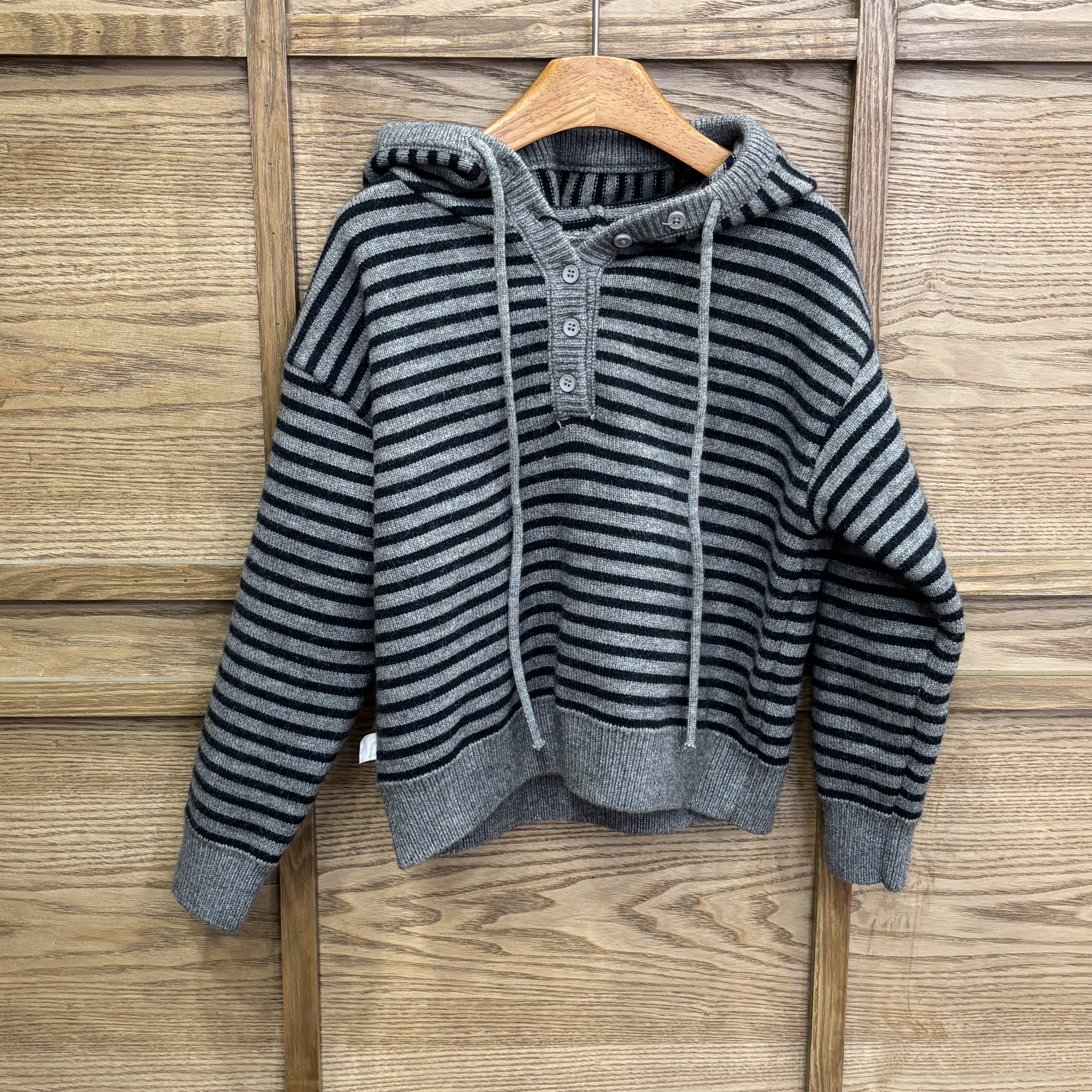 A03729海馬毛條紋針織連帽上衣