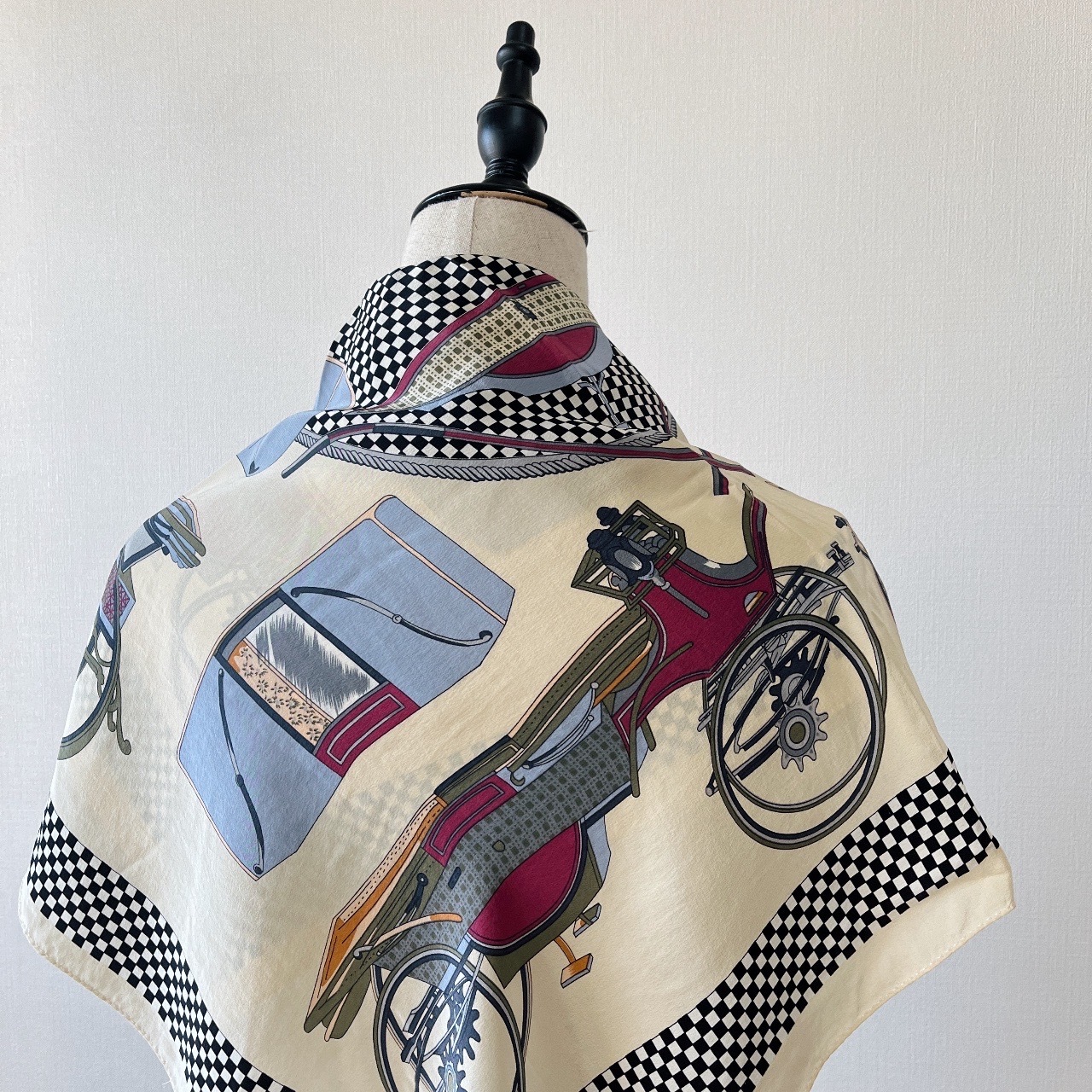 歐洲復古馬車圖騰絲巾