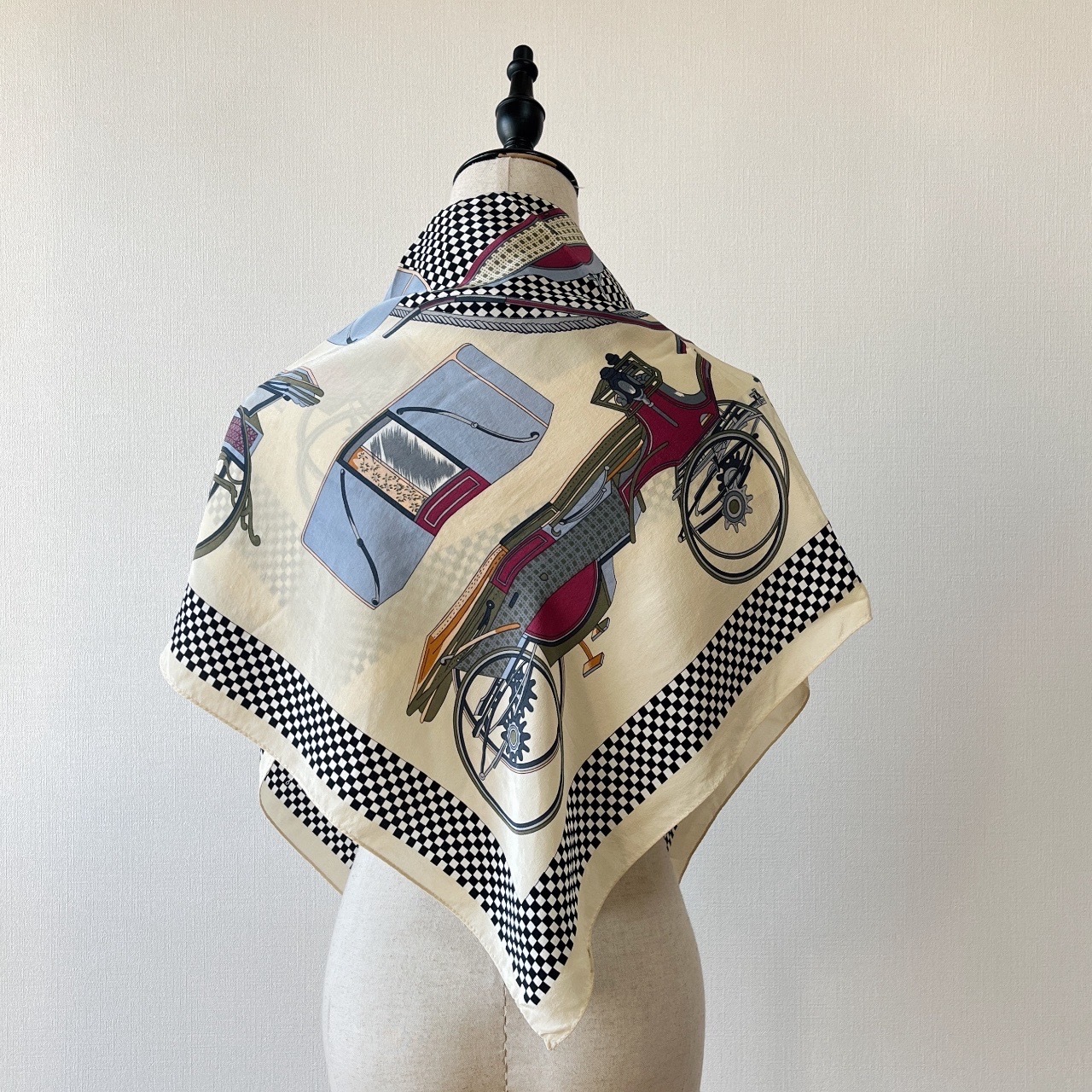 歐洲復古馬車圖騰絲巾