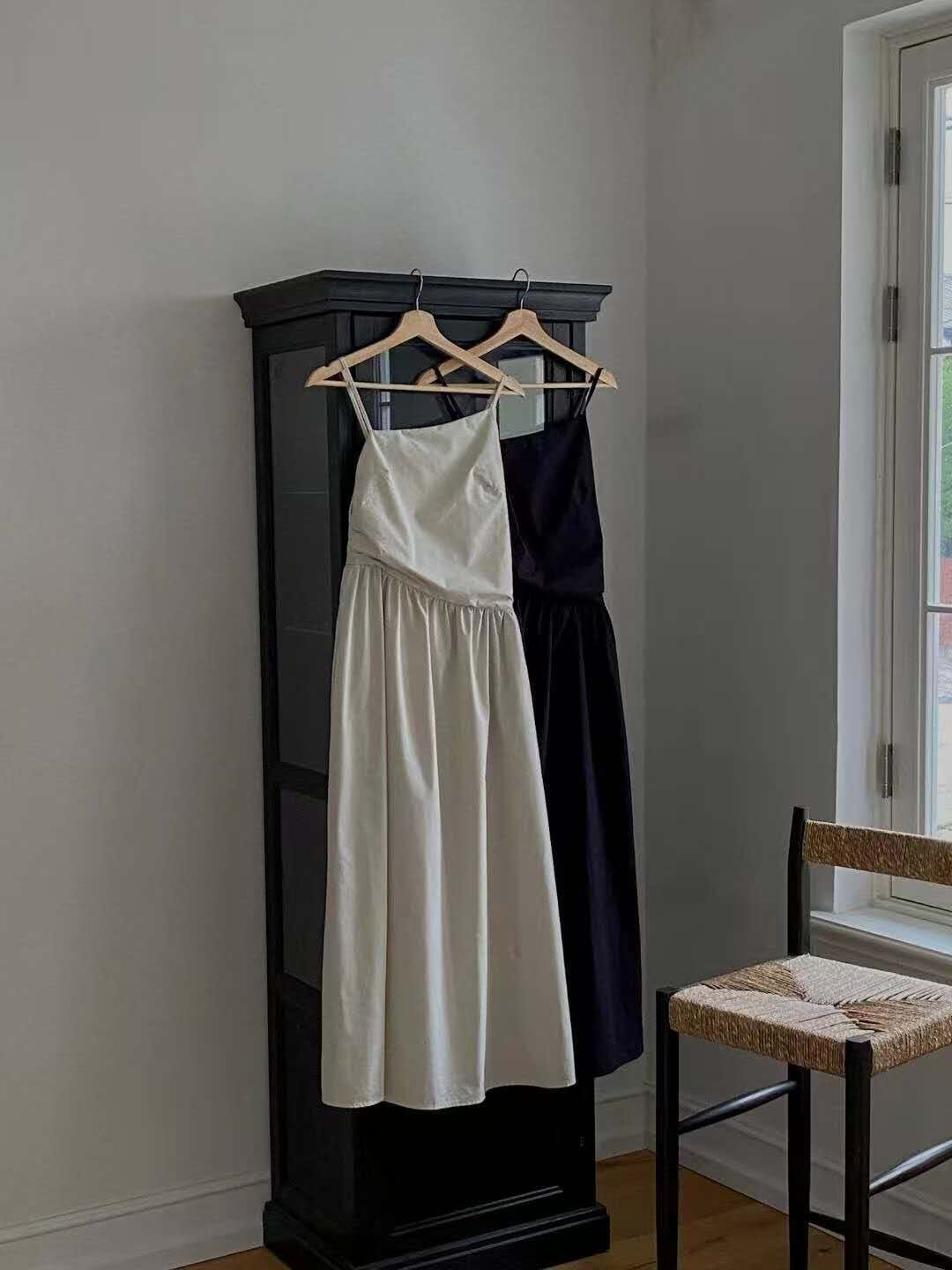 DR5418 氣質斜頁吊帶長裙 - Beige *特價* (優惠碼同充值購物金不適用)