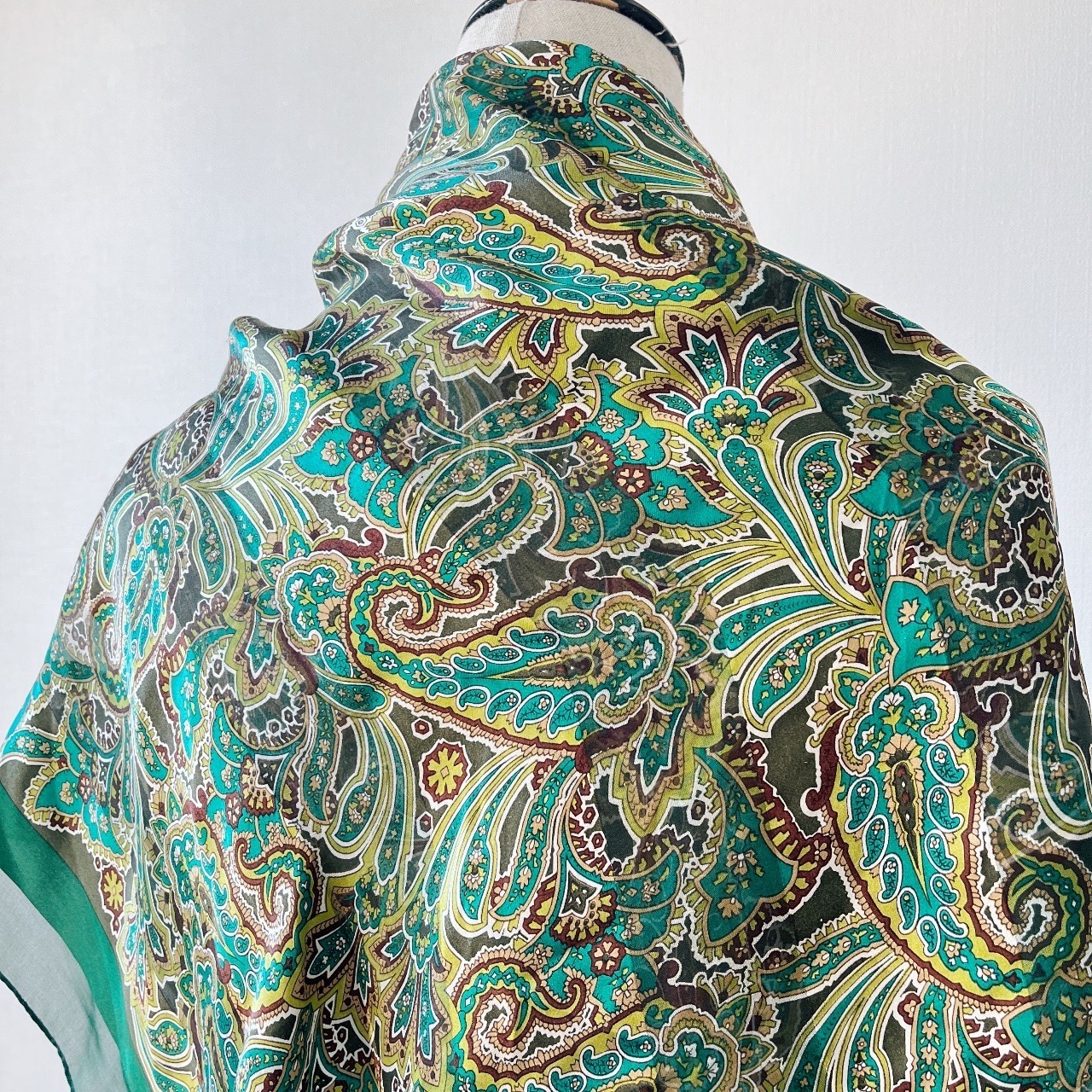 Jean-Louis Scherrer Paris綠色腰果花圖案絲巾