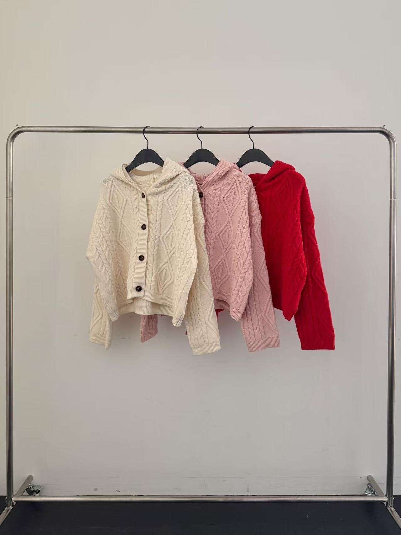 DR5423 法式編織連帽外套 - Ivory *特價* (優惠碼同充值購物金不適用)