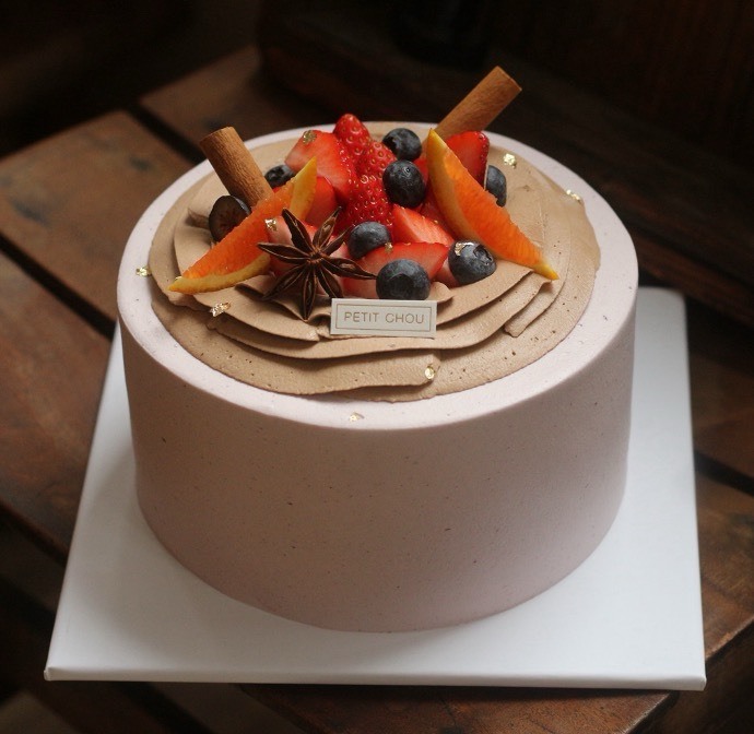 Petit Chou 小隻工作室：草莓熱紅酒鮮奶油蛋糕